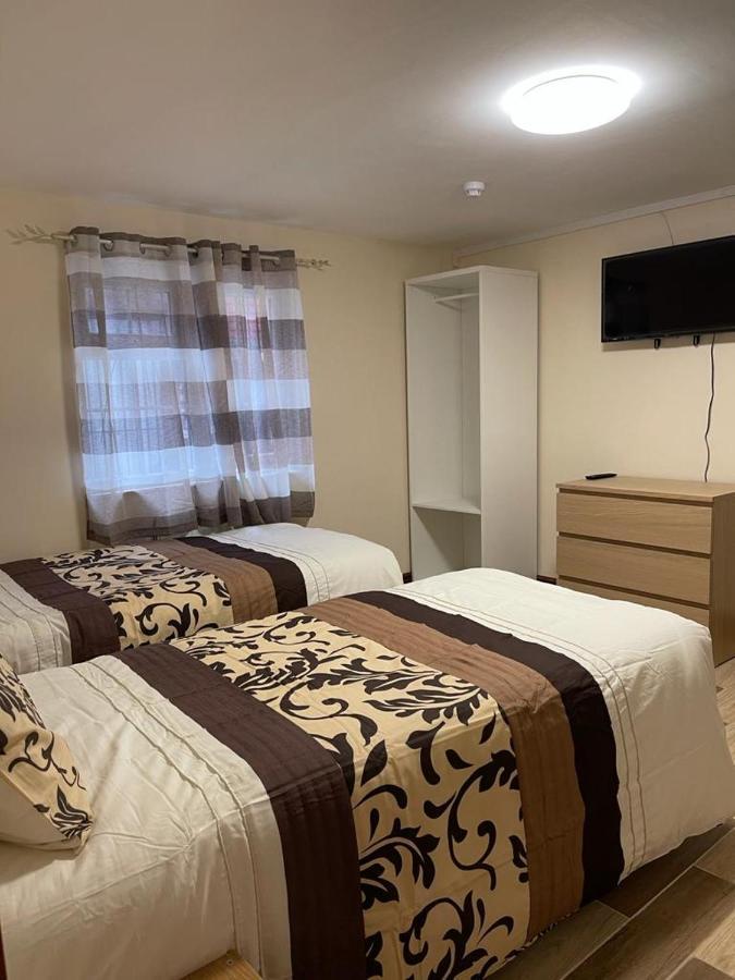 Nights Inn سلوف المظهر الخارجي الصورة